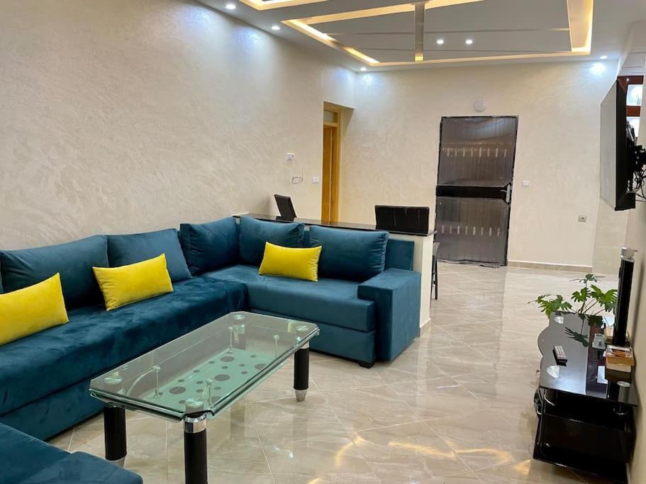 Appartement Pour Famille Avec Enfant Al Hoceima Exterior photo
